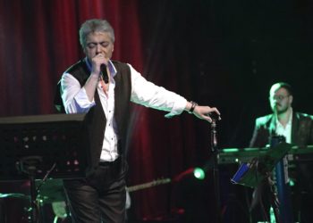 İş insanına bıçakla saldıran şarkıcı Cengiz Kurtoğlu gözaltına alındı