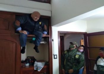 İşkenceci yarbay yıllar sonra saklandığı dolapta yakalandı