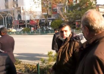 İşsiz gençten Öztrak'a: Yok abi, iş yok yani; anneme ceket aldırdım, utanıyorum