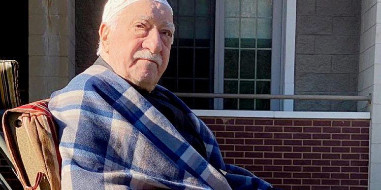 ‘Fethullah Gülen zehirlendi’ haberi yalan çıktı; günlük programlarına aynen devam ediyor