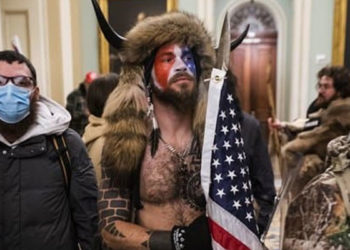 ‘QAnon Şamanı’na hapis cezası