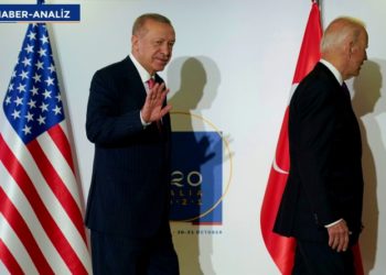 ‘Türkiye’ye demokrasi gelecekse onu da biz getiririz’