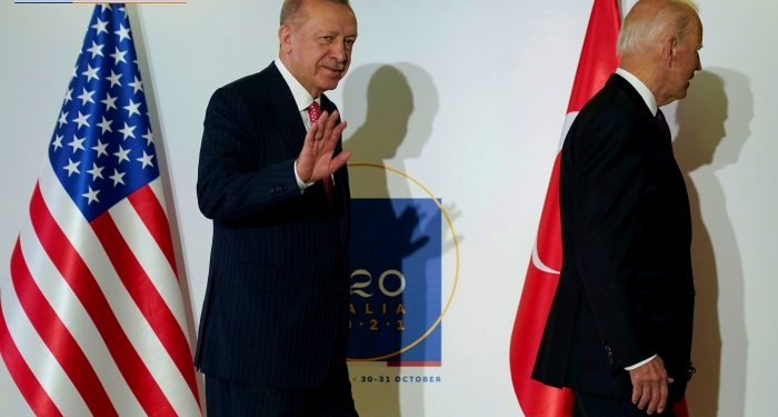 ‘Türkiye’ye demokrasi gelecekse onu da biz getiririz’