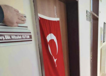‘Yaşasın Kürdistan’ paylaşımı nedeniyle görevden uzaklaştırıldı, gözaltına alındı