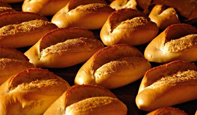 ‘İstanbul’da bazı fırıncılar 4 liradan ekmek satmaya başlayacak’