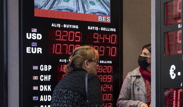 “16.30” rekoru: Dolar ve altın uçtu