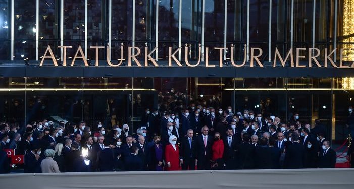 “AKM’nin yıkılıp, 2,2 milyar TL’ye yeniden inşâ edilmeye ihtiyacı yoktu”