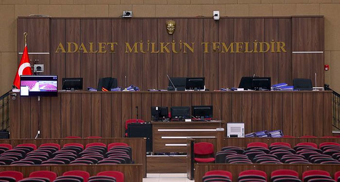 “Dolar 10 lira olur” dedikleri için yargılanıyorlardı: Dolar 11 lira oldu, hâkim izin aldı