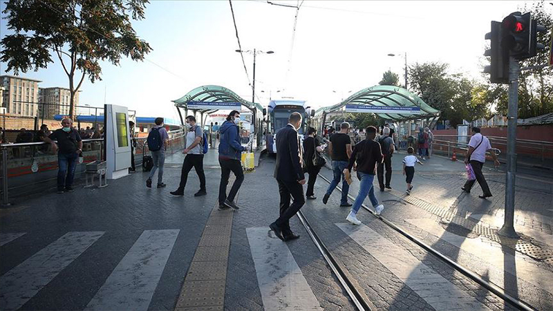 İstanbul İl Sağlık Müdürü'nden yılbaşı açıklaması: Kısıtlama ve kapanma yok; panikle, korku ile değil, tedbirle de bu işin üstesinden geleceğiz