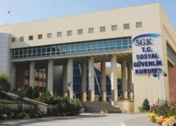 1 Ocak'tan itibaren yaklaşık 10 milyon yurttaş kamu sağlık hizmetinden yararlanamayacak