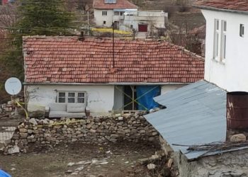 1 aylık bebeğini işkenceyle öldüren kadın tutuklandı