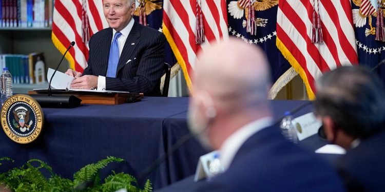 Türkiye’nin çağrılmadığı ‘Demokrasi Zirvesi’ bugün başlıyor