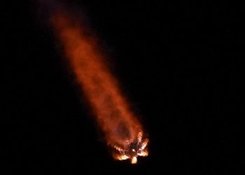 NASA, ‘kara deliklerin sırrını çözmek’ için SpaceX Falcon 9 roketini uzaya gönderdi