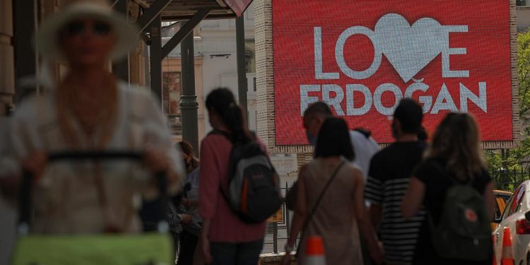 MetroPOLL anketi: Erdoğan’ın ‘görev onayı’ yüzde 38.6 oldu