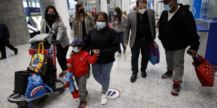 Kanada, 401 bin yabancıya sürekli oturma izni vererek 2021 yılı hedefine ulaştığını duyurdu