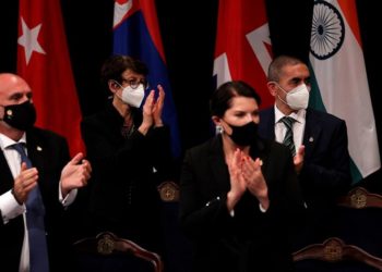 Uğur Şahin ve Özlem Türeci’ye İspanya’da Asturias Prensesi ödülü verildi