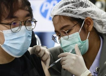 Araştırma | İki doz Pfizer ve Sinovac aşısı Omicron varyantına ‘etkili seviyede’ koruma sağlamıyor