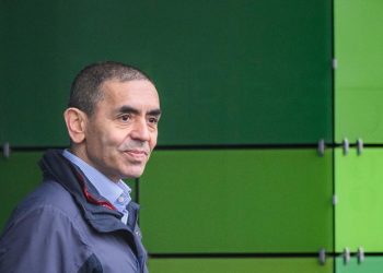 Uğur Şahin: Covid-19 aşısı 9 aya kadar koruma sağlıyor, 4. doz için henüz elimizde veri yok