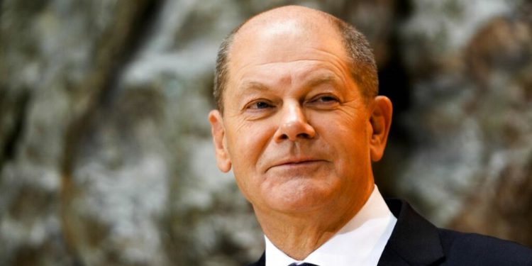 Almanya’nın yeni Başbakanı Olaf Scholz kimdir?