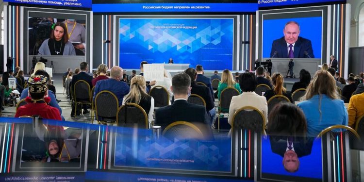 Putin: Merkez Bankası sıkılaştırma politikalarına gitmezse durum Türkiye’deki gibi olur