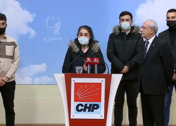 KPSS mülakatlarını kaldırma sözü veren Kılıçdaroğlu, mağdur adaylar ile görüştü