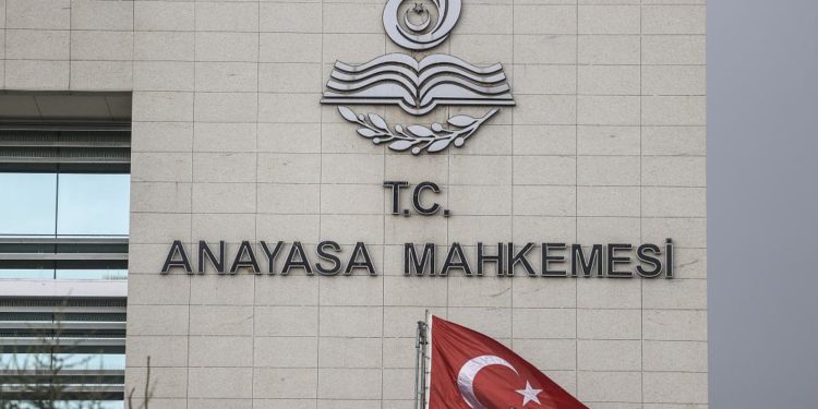 Güvenlik soruşturması ‘devlet sırrı’ olan avukatın başvurusuna AYM’den ret