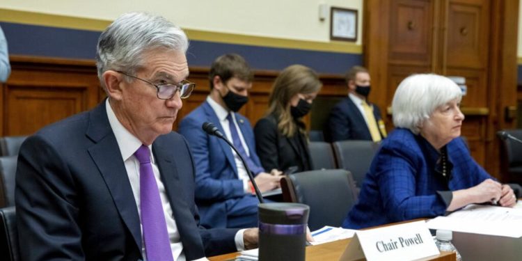 Fed Başkanı Powell: Kalıcı yüksek enflasyon riski açıkça arttı