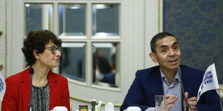 Uğur Şahin: Omicron varyantı nedeniyle herhangi bir korku duymaya gerek yok