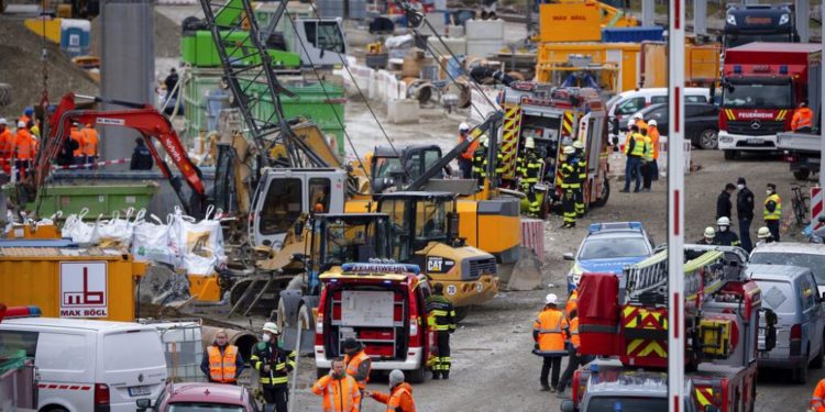 Almanya’da 2. Dünya Savaşı’ndan kalma bombanın patlaması sonucu 4 kişi yaralandı