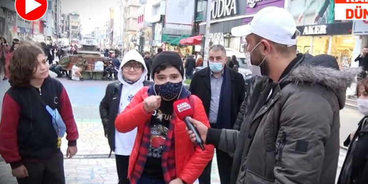 13 yaşındaki LGS öğrencisi: Okul bitti artık, her teneffüs akıllı tahtadan doları araştırıyoruz