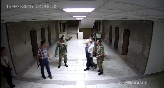 15 Temmuz darbe girişimini başlatan ‘sivil istihbaratçılar’ kameralarda!