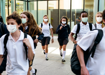 "18 yaş altı, Omicron'da süper bulaştırıcı grupta"