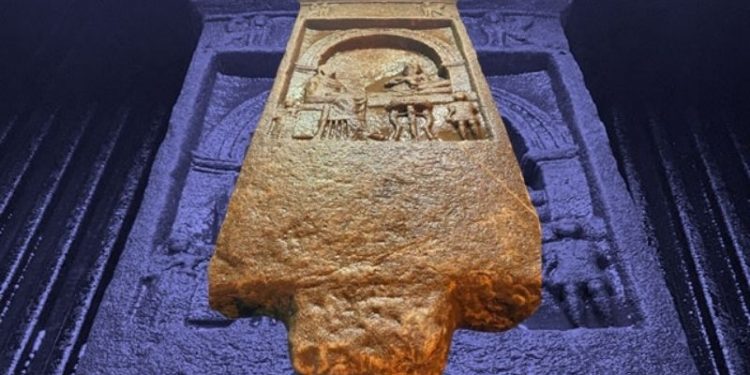 1900 yıllık mezar taşını jandarmaya satmaya çalışan 5 kişi gözaltına alındı