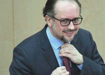 3 haftadır görevde olan Avusturya Başbakanı Schallenberg istifa etti