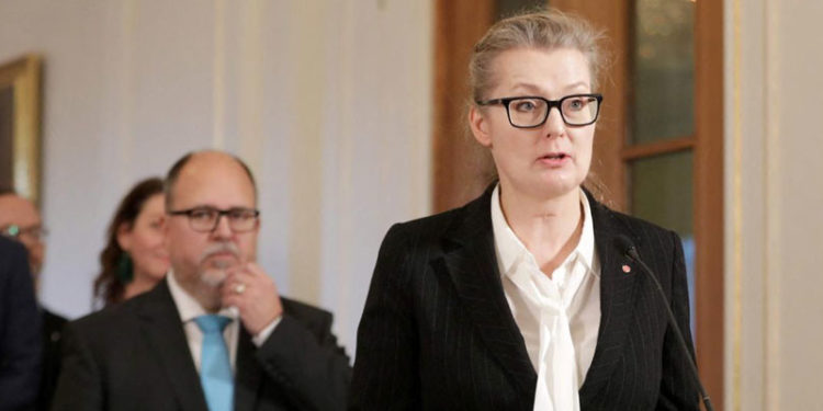 5 günde ikinci kez başbakan seçilen Andersson, İsveç’in ilk trans bakanını atadı