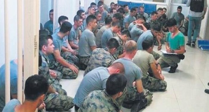 5.5 yıldır tutsak olan 10 askeri öğrenci tahliye edildi: ’15 Temmuz’un sorumlusu onlar değil; diğerlerini de serbest bırakın’