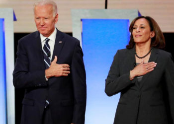ABD'de Omicron vaka sayıları artıyor; Biden ve Harris'in onay oranları düşüyor