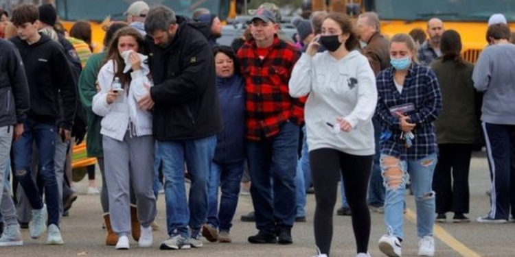 ABD'de okula silahlı saldırı: 3 öğrenci öldü, 8 kişi yaralandı