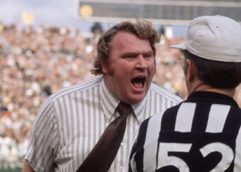 ABD'nin hem en tanınan koçlarından, hem de en tanınan seslerindendi: John Madden 85 yaşında hayatını kaybetti