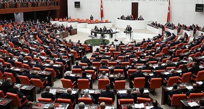 AKP çark etti: ‘Hukukun konusu’ demekle yetindi