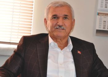 AKP kurucusu Albayrak’tan AKP’lilere: Şerefiniz ve ahlakınız varsa dolar hesaplarınızı açıklayın