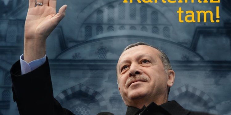 AKP şehirleri karıştırdı: İstanbul afişine Edirne Selimiye Camii görseli kullandı