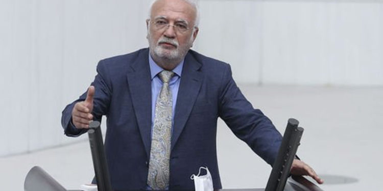 AKP'li Elitaş: Tüm ücretlilerin asgari ücrete kadar olan kazançları vergi dışı bırakılacak