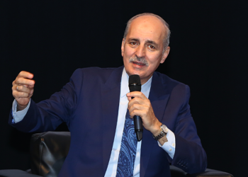 AKP'li Kurtulmuş'un döviz alan esnaflara ilişkin sözlerine muhalefet ve ekonomistlerden tepki: En büyük ahlaksızlık enflasyonla çalmaktır