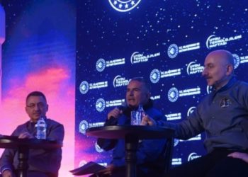 AKP'li Oktay: Uzay istasyonuna kadar giden bir yolculuğumuz var