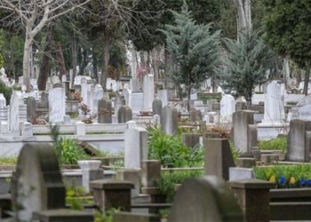 AKP'li belediye, mezar yerlerine zam yaptı