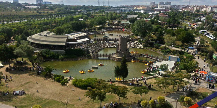 AKP’li belediye, İBB’nin parkına resmen çöktü; ne birikmiş borcunu ödüyor ne de parkı devrediyor