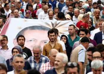 AKP’ye oy veren ‘dindar’ seçmenin yüzde 10’u son 9 ayda fikrini değiştirdi