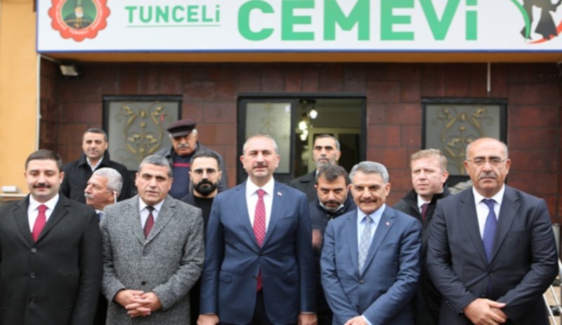 Adalet Bakanı'na cemevi yanıtı: Seçim yatırımı, samimi bulmuyoruz