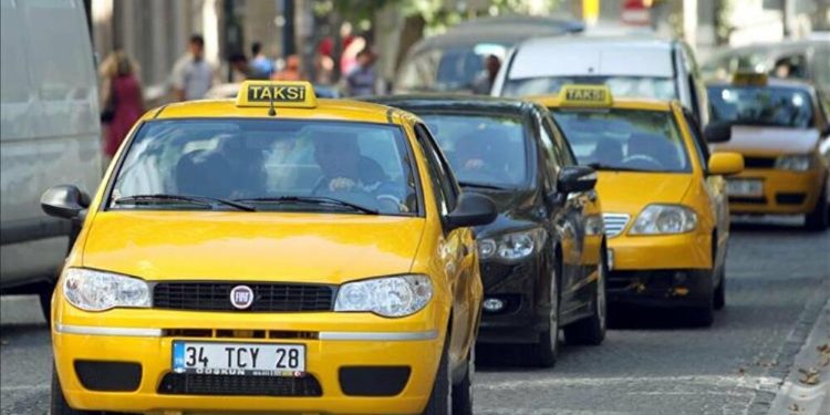 Akaryakıt zamları ulaşımı vurdu, esnaf ayakta zor duruyor